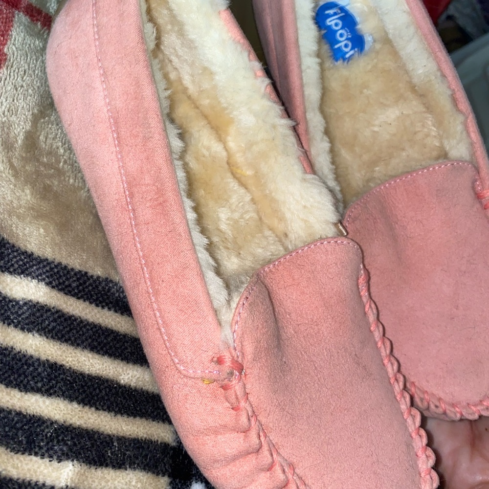 NEW Floopi Slippers 💕 - Picture 3 of 3